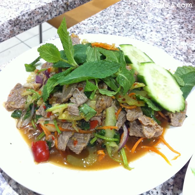 thai beef salad tok tok
