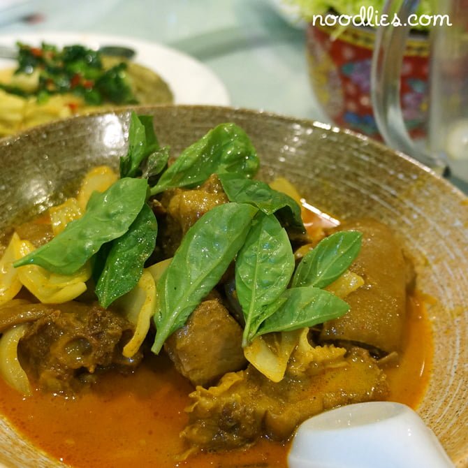 bau truong goat curry