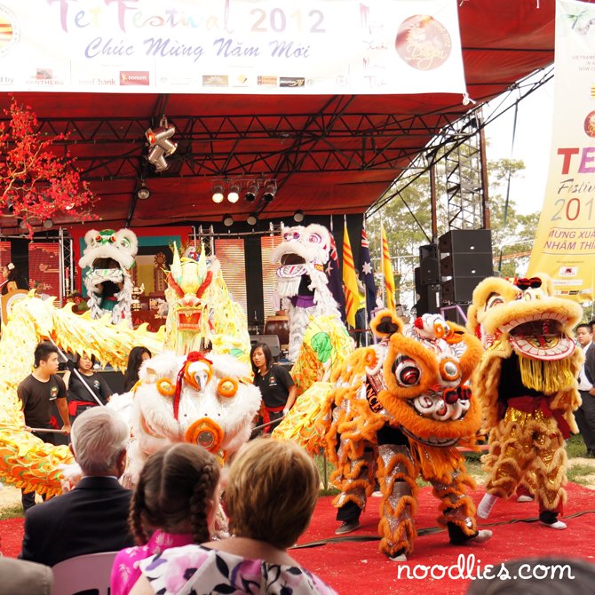 lion dance tet 2012