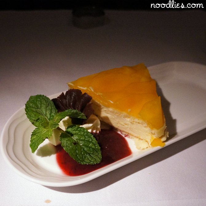 emirates business class mango flan cake