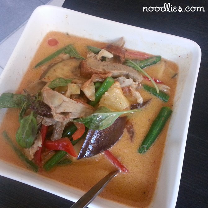 satang thai duck curry