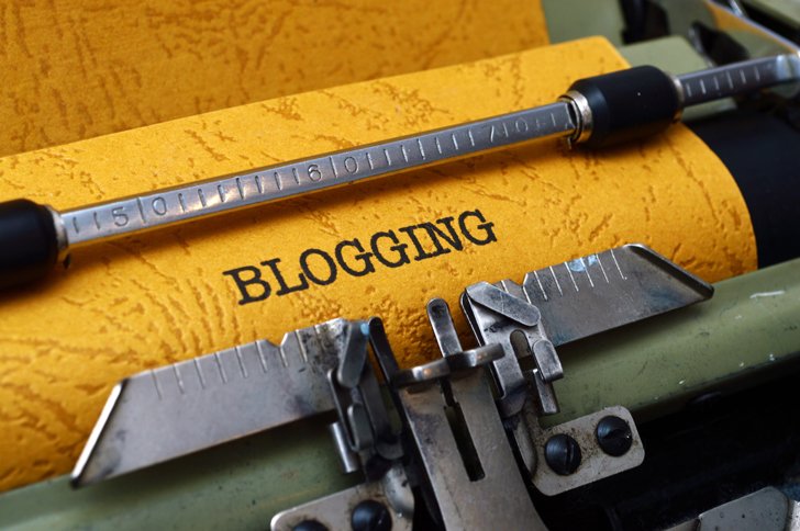 blogging typewriter