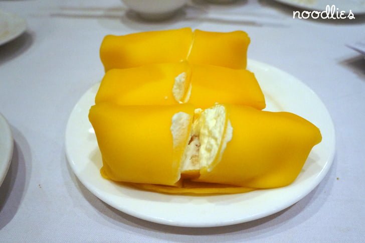 Mango Pancakes with Fresh Cream  香芒班戟卷